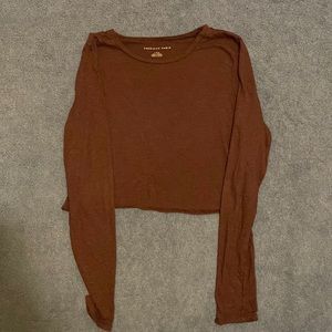 American Eagle cropped maroon long sleeve